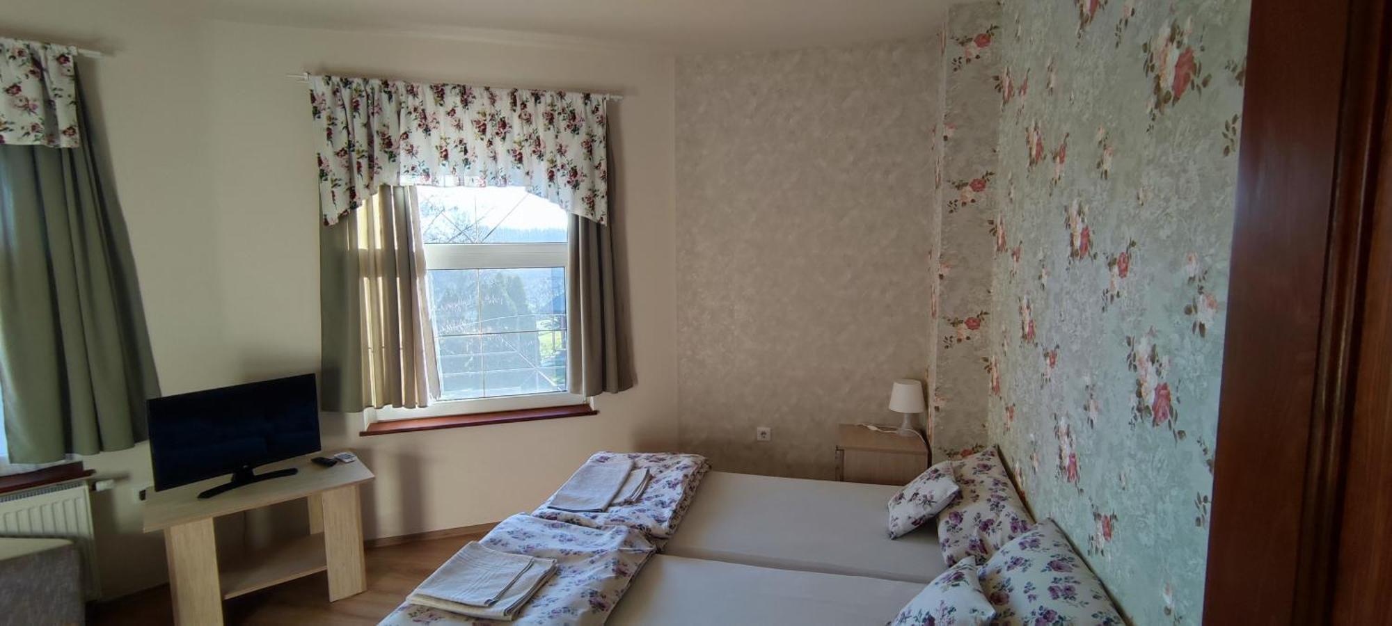 Village Garden Family Guest House Tiszakanyár エクステリア 写真