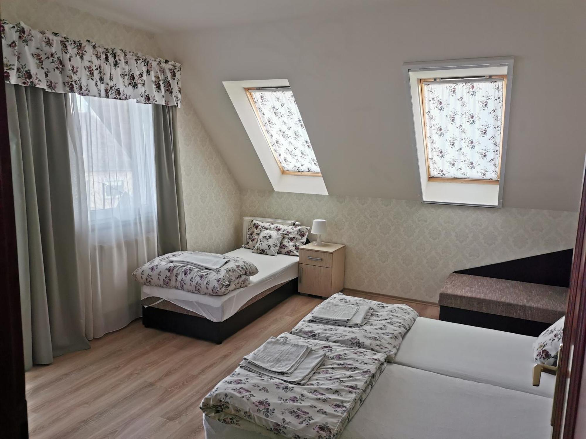 Village Garden Family Guest House Tiszakanyár エクステリア 写真